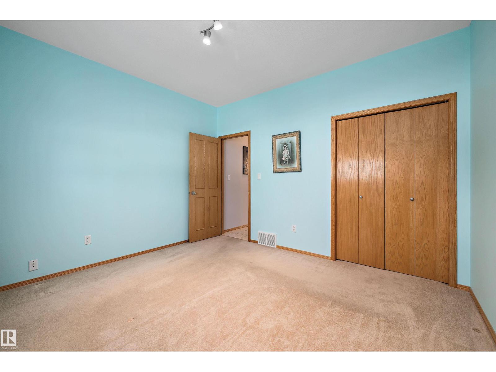 Photo 33 of 16403 88 St Nw, Edmonton AB