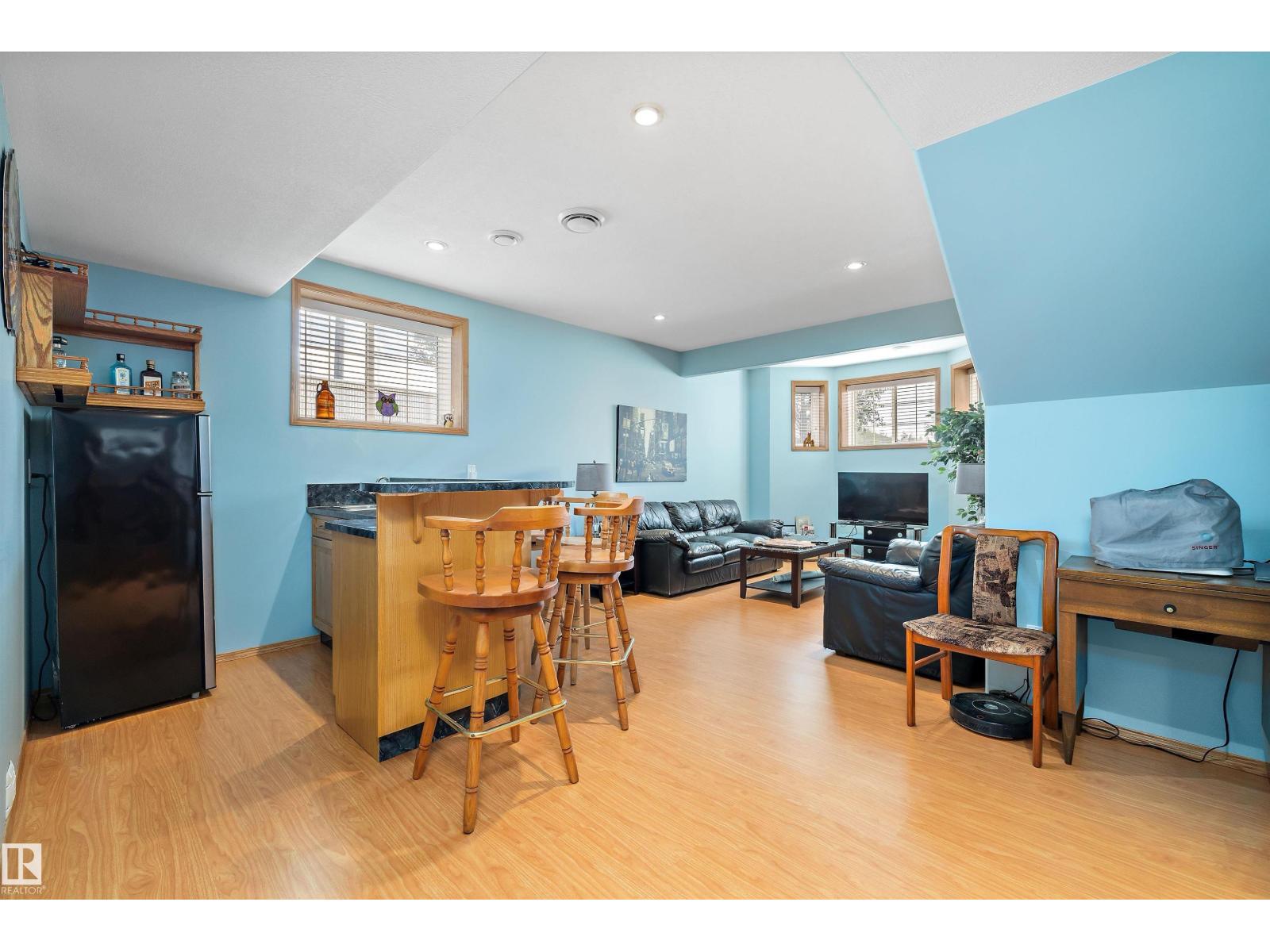 Photo 37 of 16403 88 St Nw, Edmonton AB