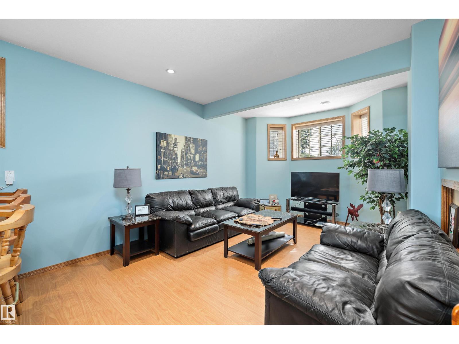 Photo 40 of 16403 88 St Nw, Edmonton AB