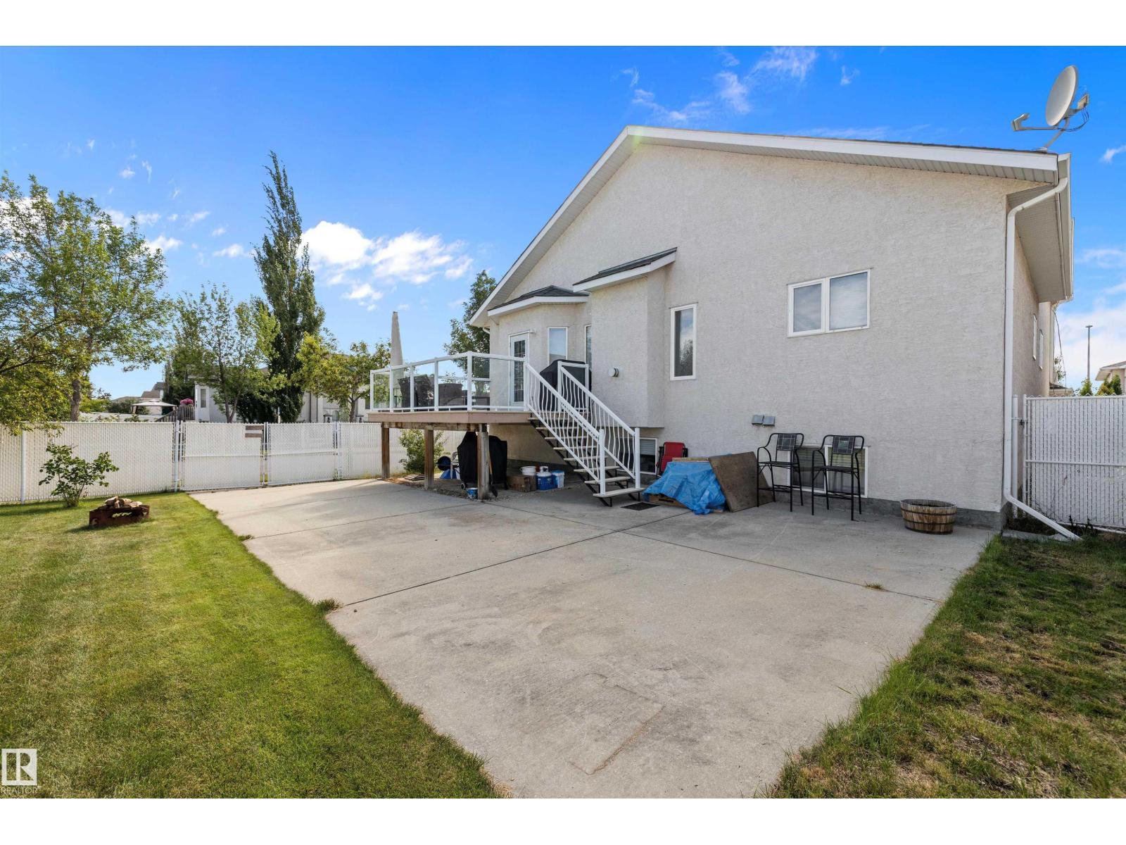 Photo 63 of 16403 88 St Nw, Edmonton AB