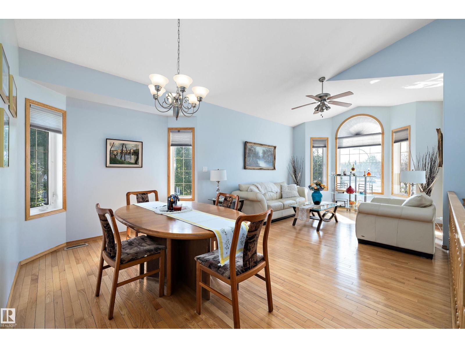 Photo 8 of 16403 88 St Nw, Edmonton AB