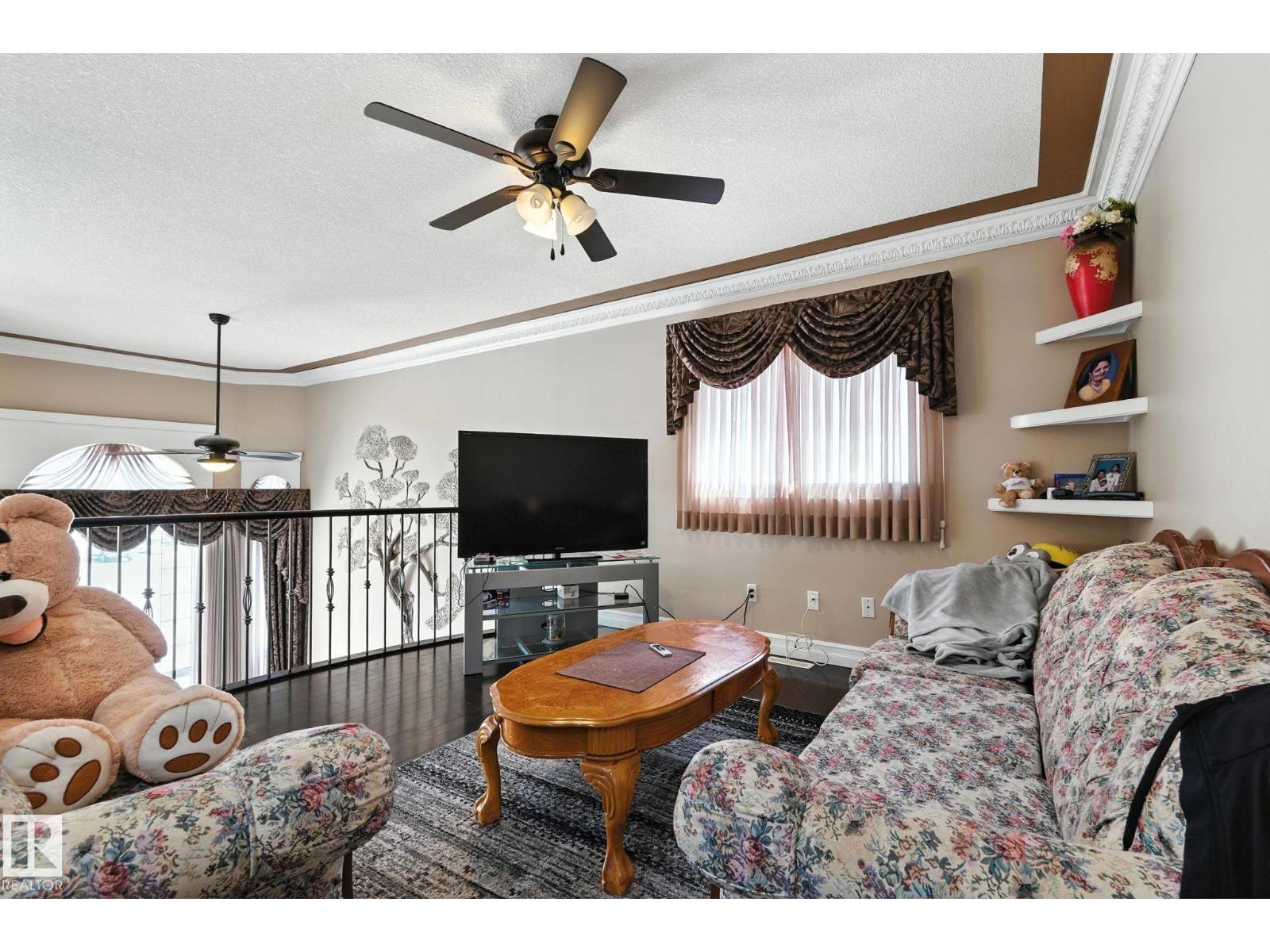 Photo 22 of 16414 60 A St Nw, Edmonton AB