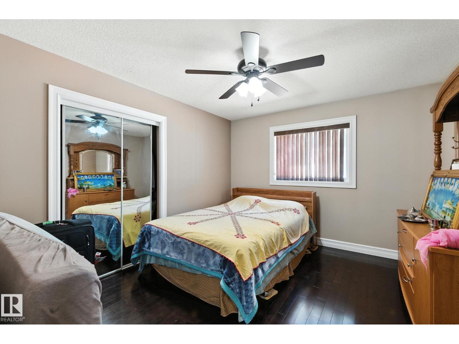 Photo 37 of 16414 60 A St Nw, Edmonton AB