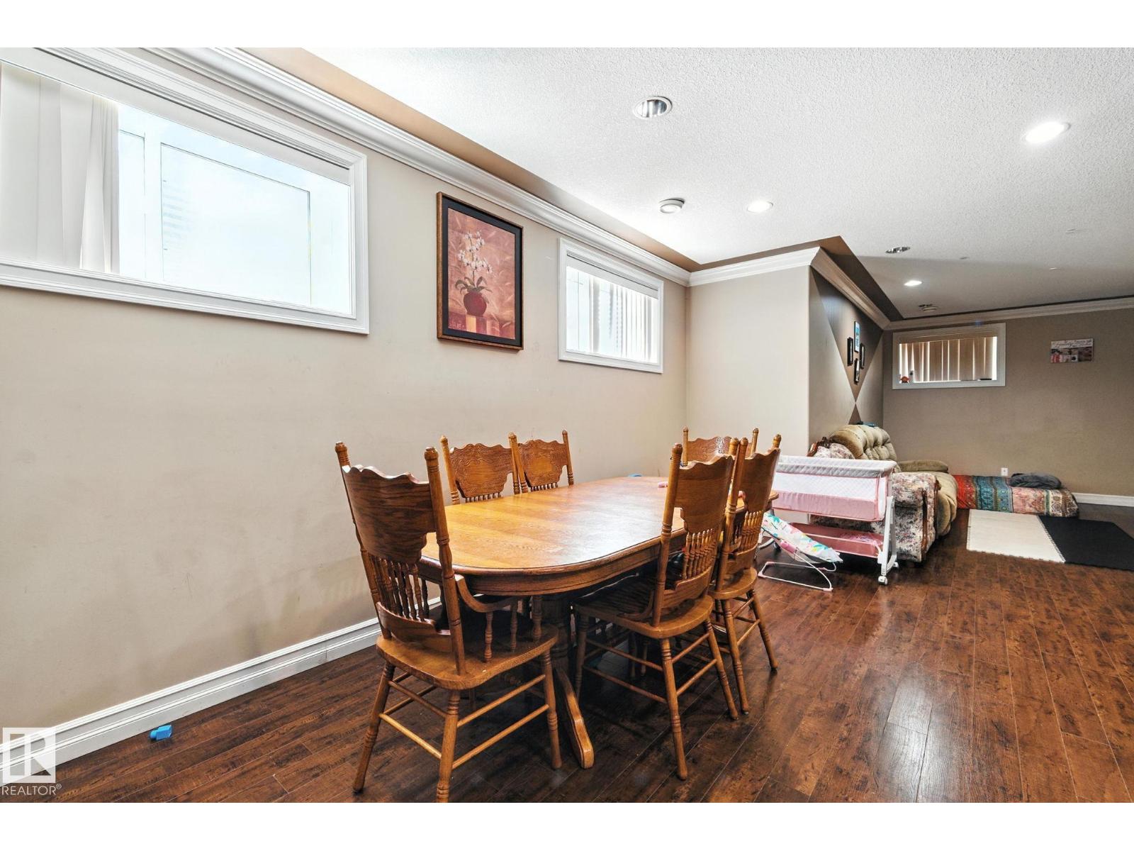 Photo 17 of 16414 60 A St Nw, Edmonton AB