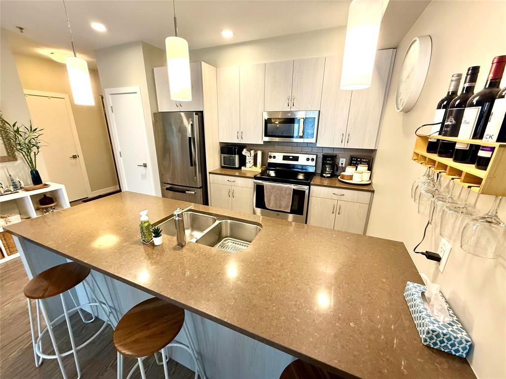 Photo 5 of 108 1505 Molson Street, Winnipeg MB