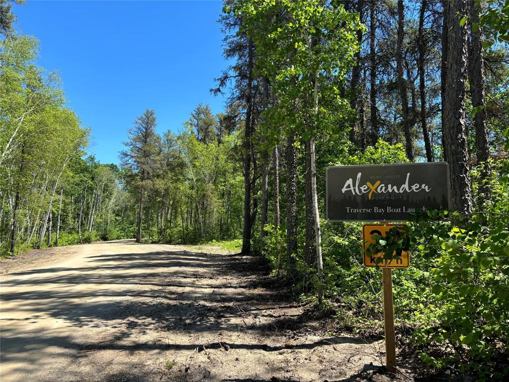 Photo 47 of 32 David Drive, Traverse Bay MB