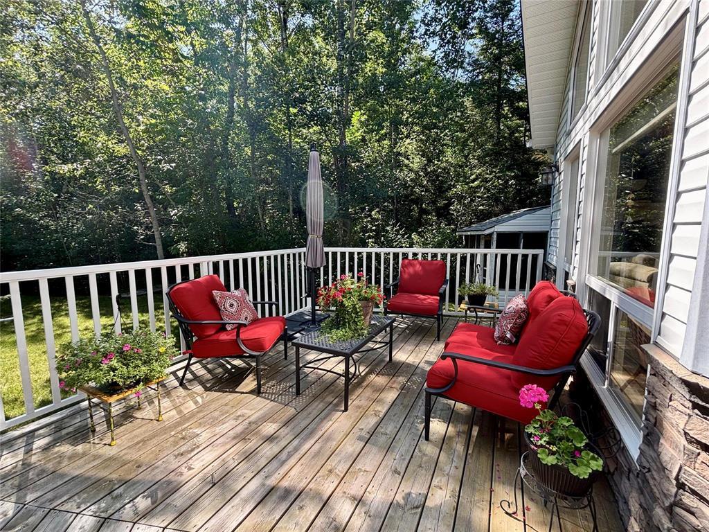 Photo 33 of 32 David Drive, Traverse Bay MB