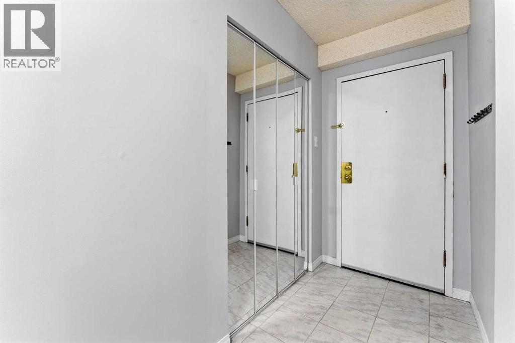 Single Family House for Sale in    Street NW Varsity Calgary 
