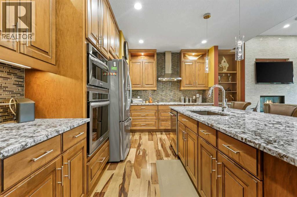 Single Family House for Sale in  Quarry Way SE Douglasdale/Glen Calgary 