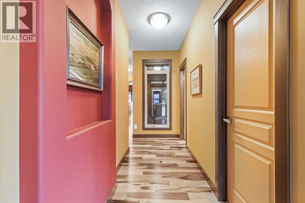 Single Family House for Sale in  Quarry Way SE Douglasdale/Glen Calgary 