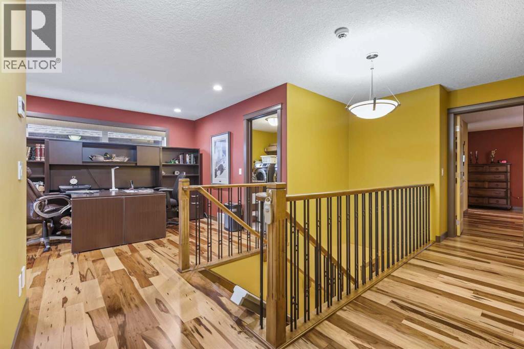 Single Family House for Sale in  Quarry Way SE Douglasdale/Glen Calgary 