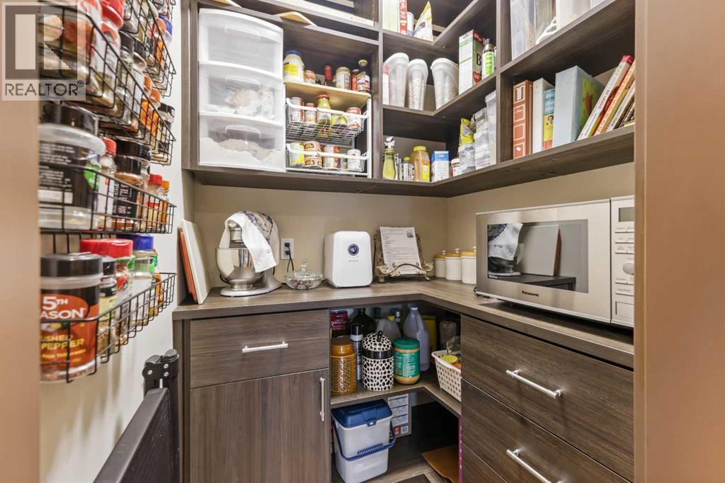 Single Family House for Sale in  Quarry Way SE Douglasdale/Glen Calgary 
