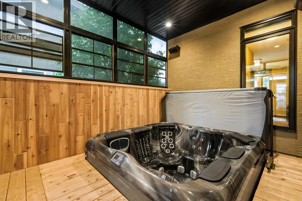 Single Family House for Sale in  Quarry Way SE Douglasdale/Glen Calgary 