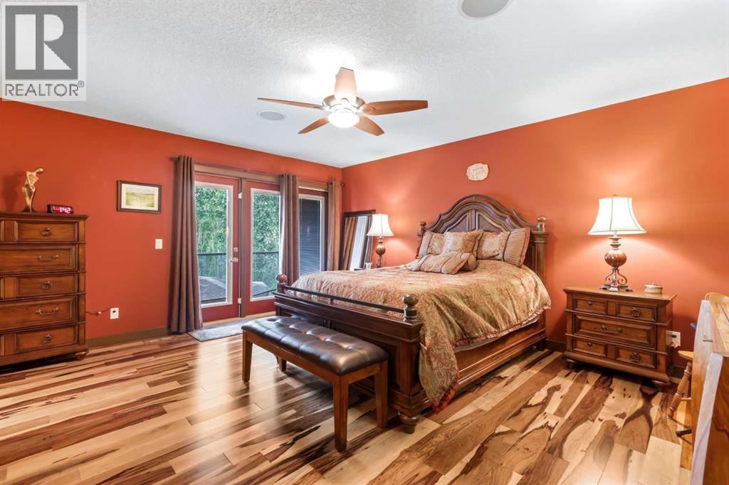 Single Family House for Sale in  Quarry Way SE Douglasdale/Glen Calgary 