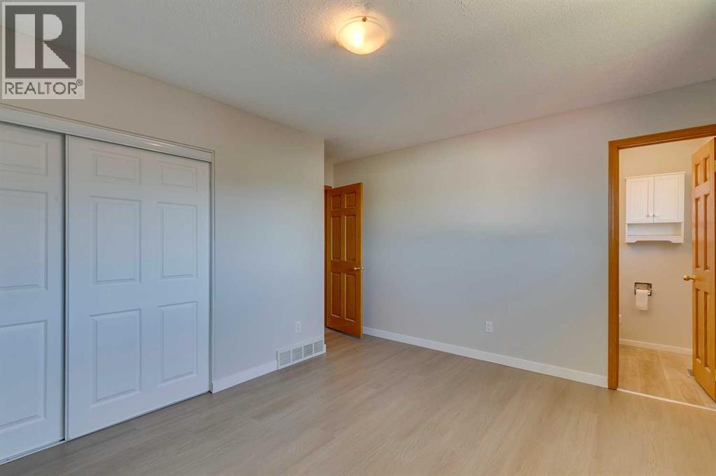 Single Family House Bungalow for Sale in  Dover Ridge Drive SE Dover Calgary 