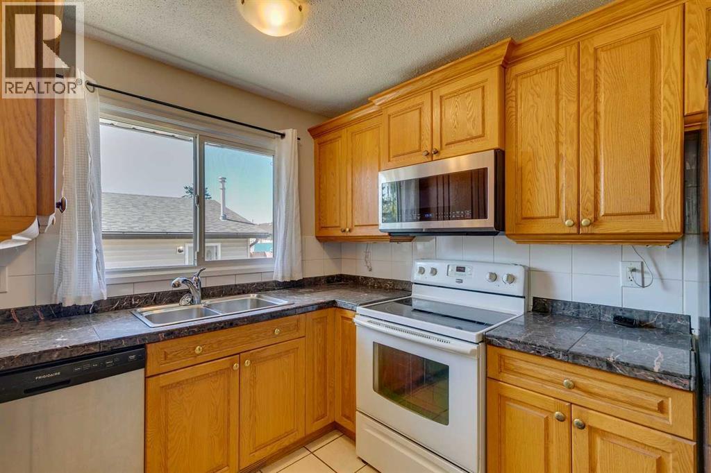 Single Family House Bungalow for Sale in  Dover Ridge Drive SE Dover Calgary 