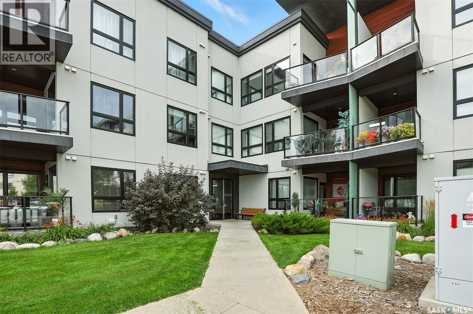 Single Family House Low rise for Sale in   Maningas BEND Saskatoon 