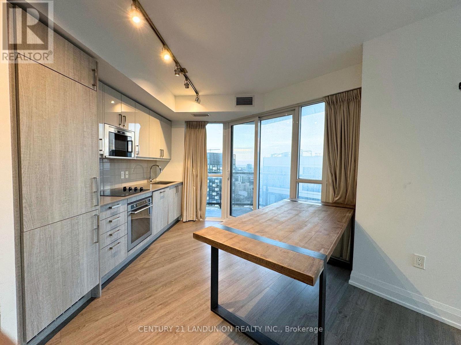 Photo 13 of 3504 77 Mutual Street, Toronto ON