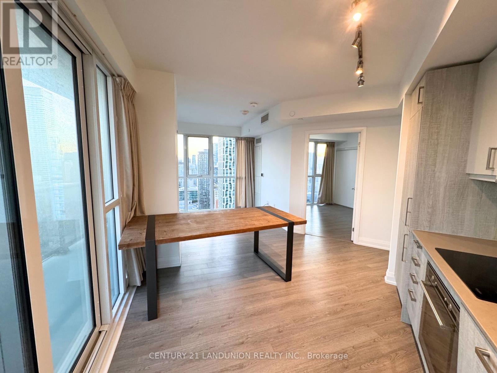 Photo 9 of 3504 77 Mutual Street, Toronto ON