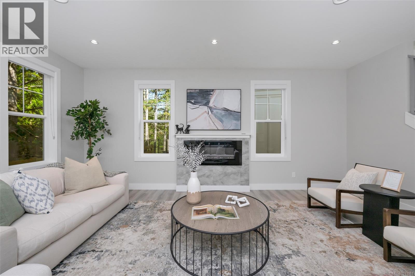Photo 2 of 3315 West Oak Pl, Langford BC