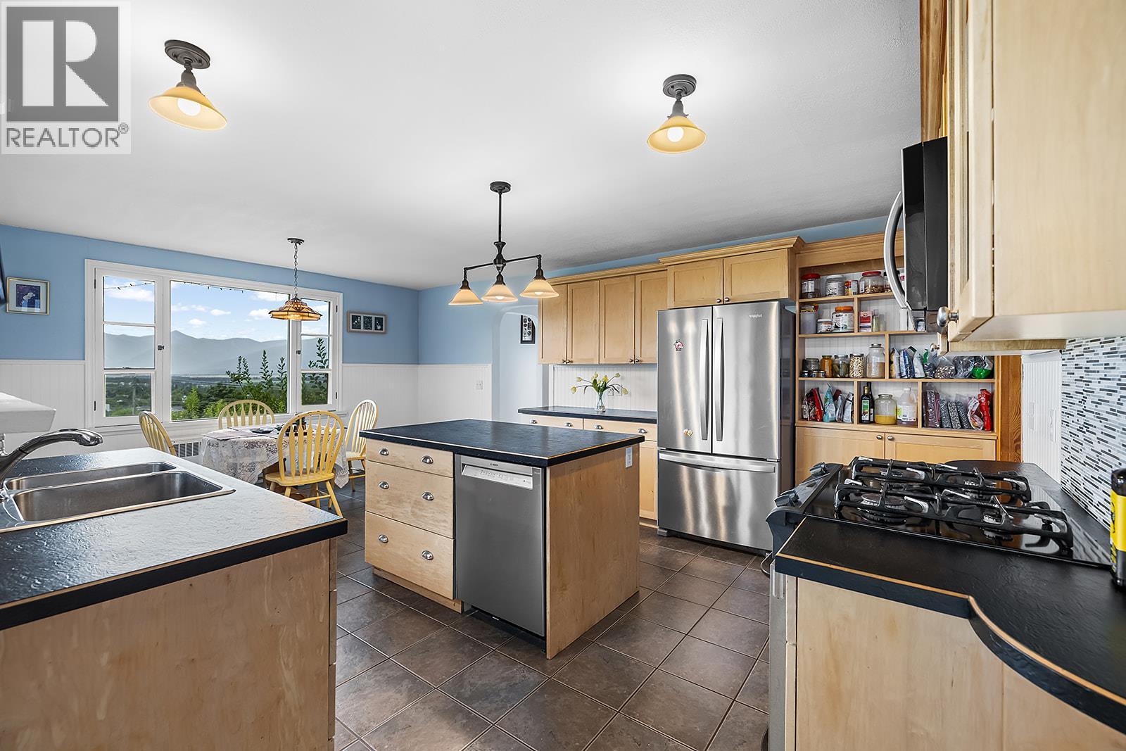 1417B HILLSIDE Street, Creston