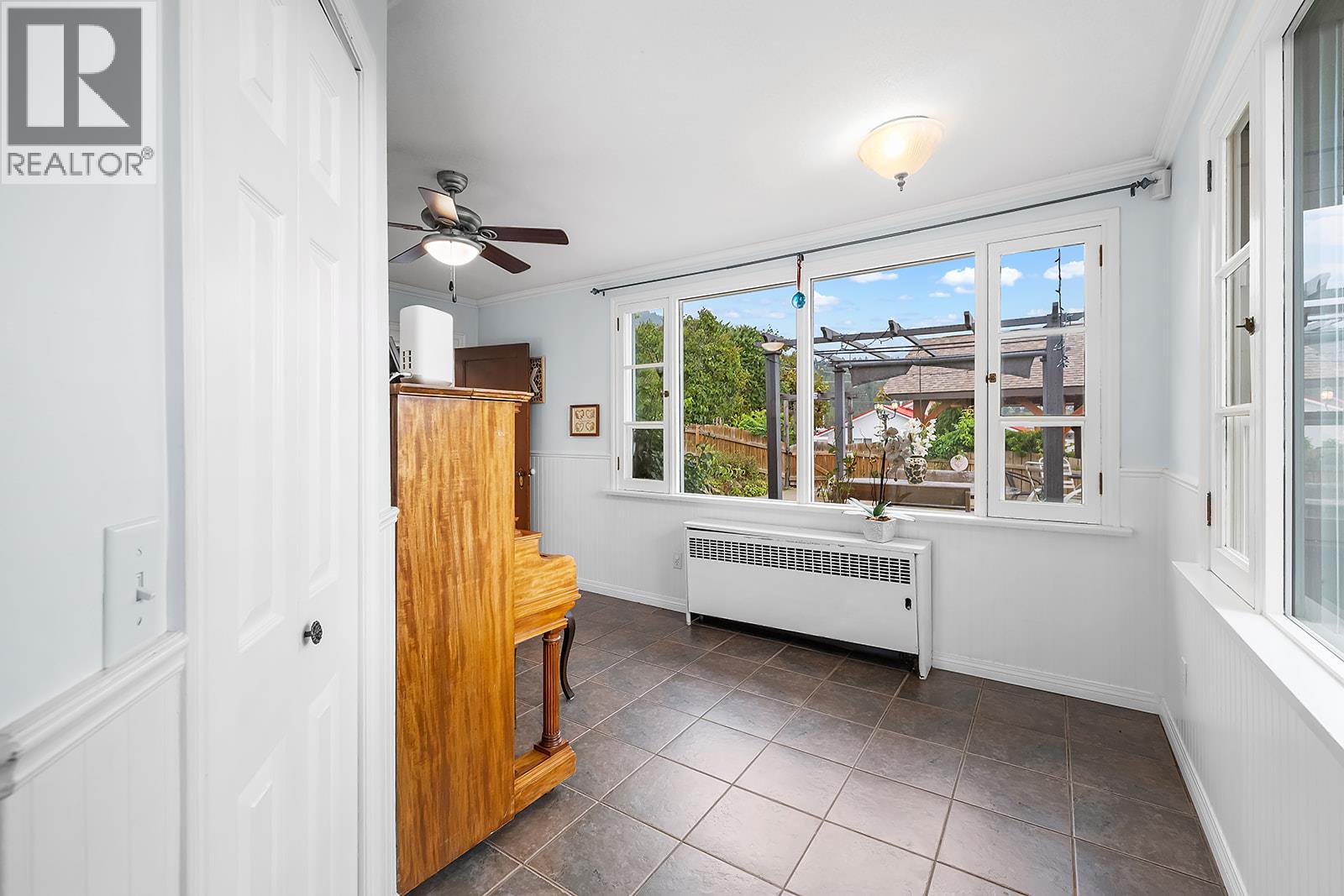 1417B HILLSIDE Street, Creston