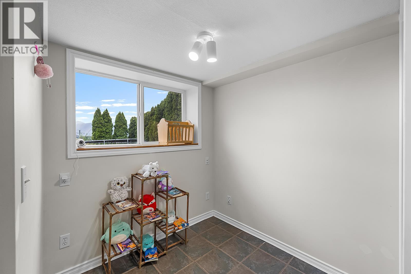 1417B HILLSIDE Street, Creston