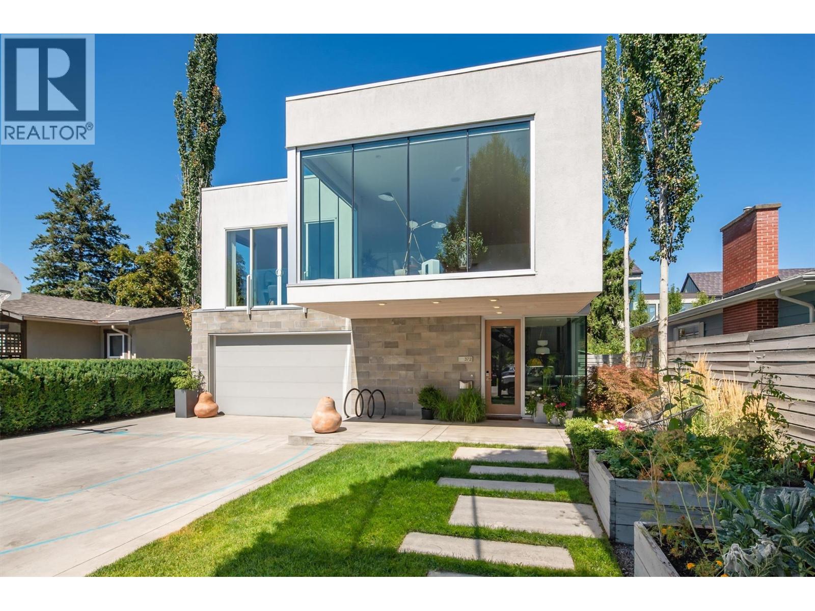 372 Patterson Avenue, Kelowna
