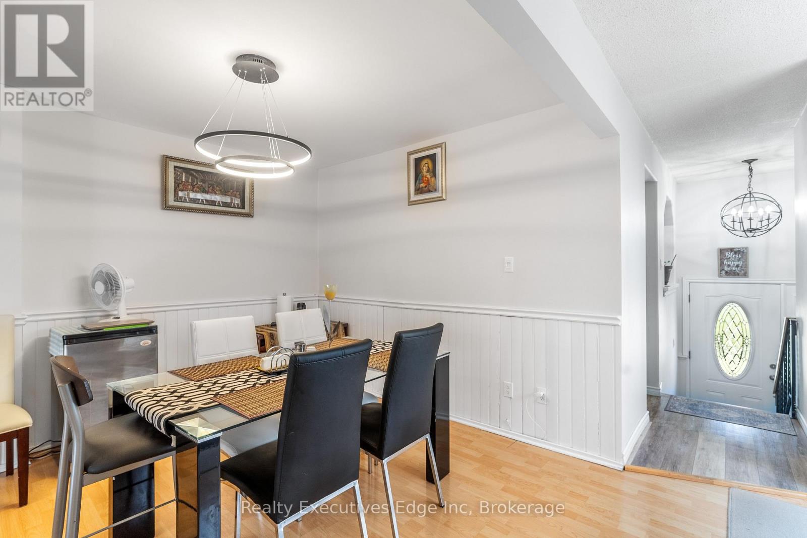 Photo 10 of 9 Hampton Street, Brantford ON