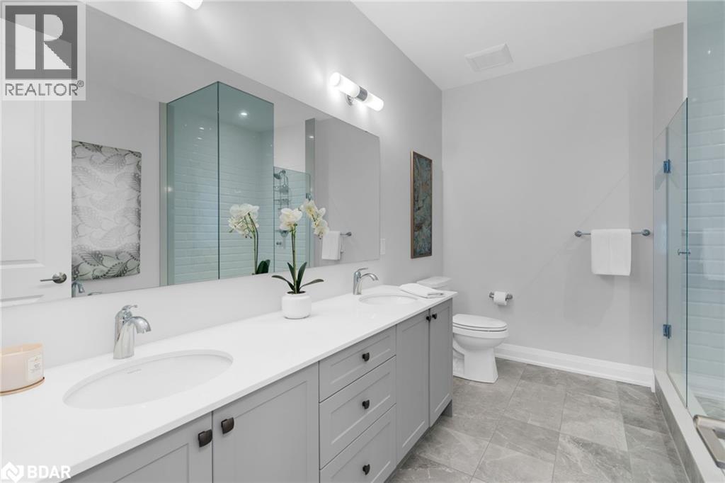 Photo 24 of 42 Periwinkle Road, Midhurst ON
