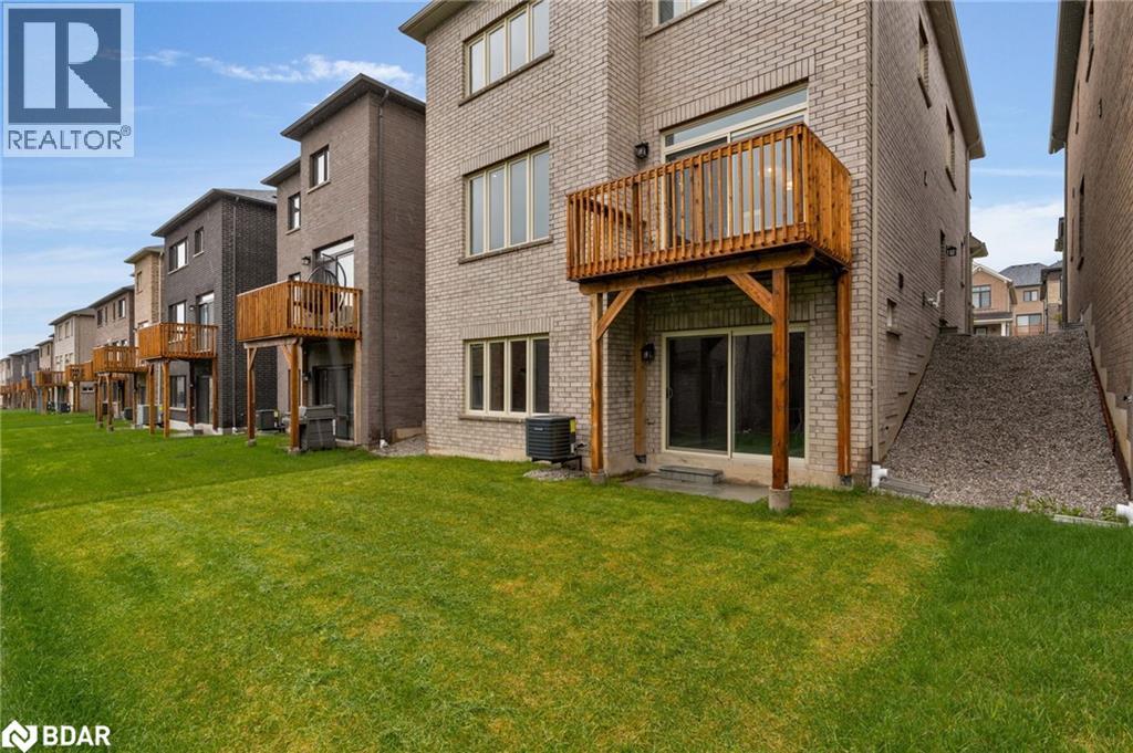 Photo 35 of 42 Periwinkle Road, Midhurst ON