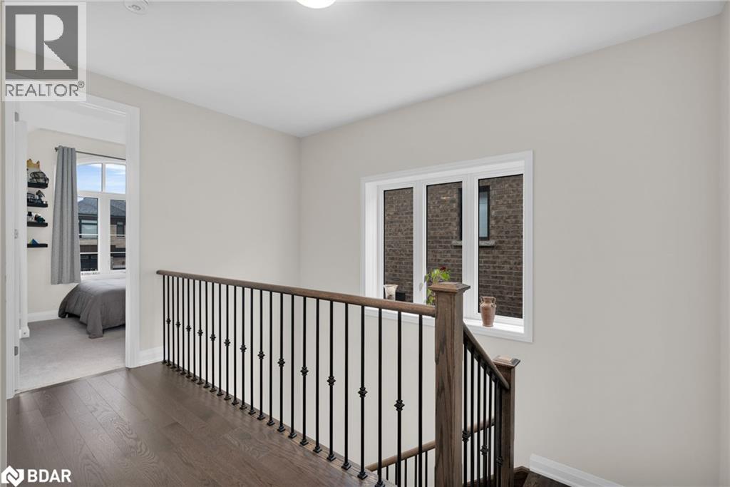 Photo 19 of 42 Periwinkle Road, Midhurst ON