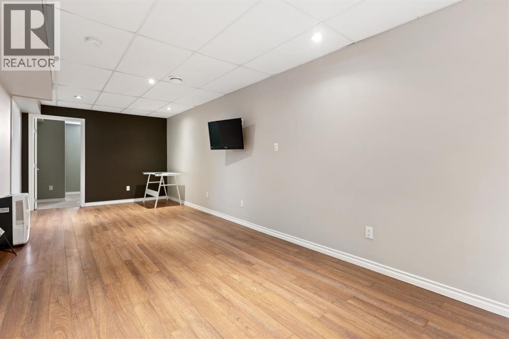 Photo 28 of 5410 51 Avenue, Daysland AB