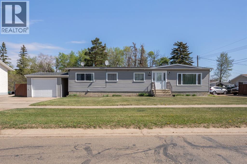 Photo 25 of 5410 51 Avenue, Daysland AB