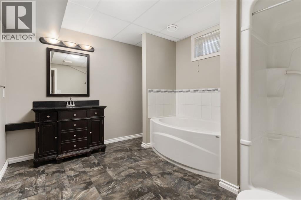 Photo 1 of 5410 51 Avenue, Daysland AB