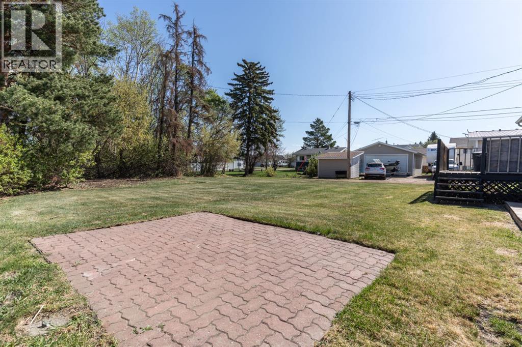 Photo 17 of 5410 51 Avenue, Daysland AB