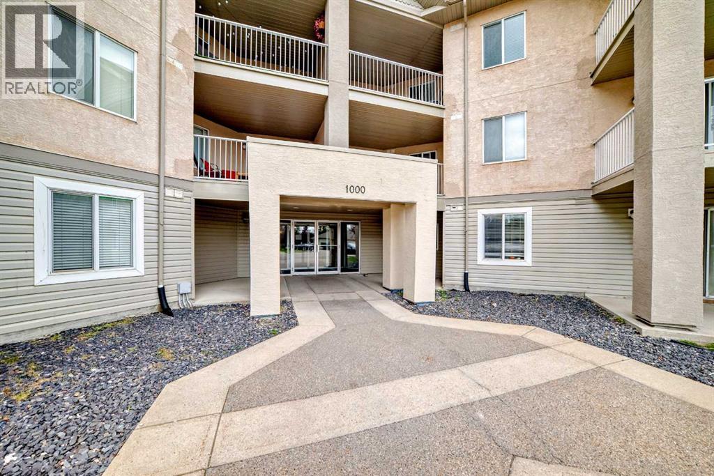 Single Family House for Sale in   Citadel Meadow Point NW Citadel Calgary 