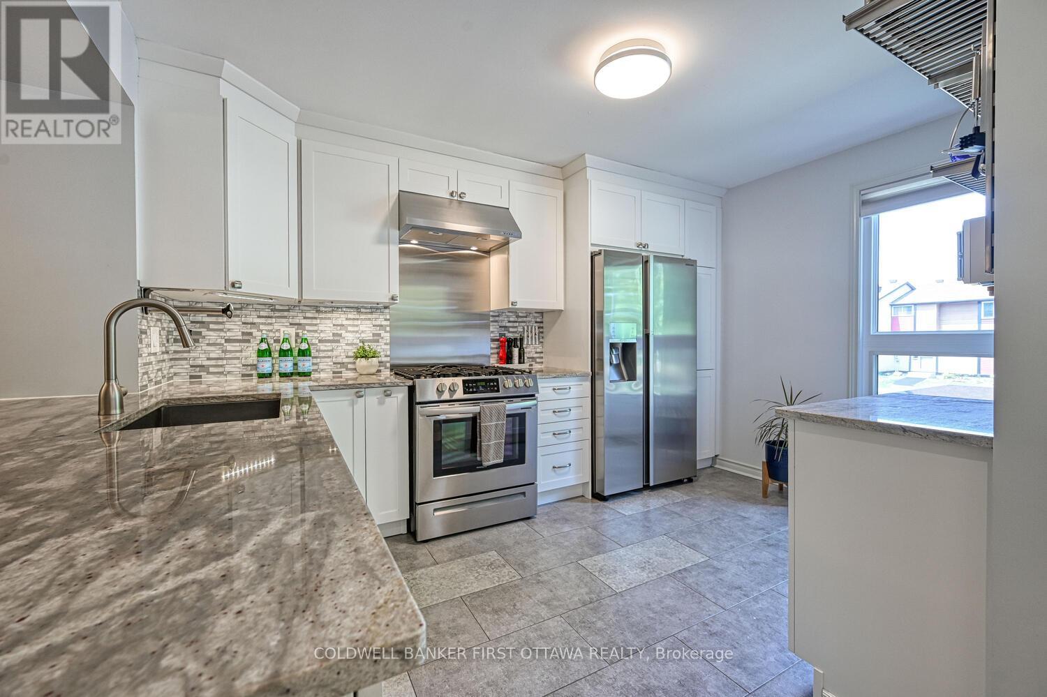 Photo 13 of 154 Mcclintock Way, Ottawa ON