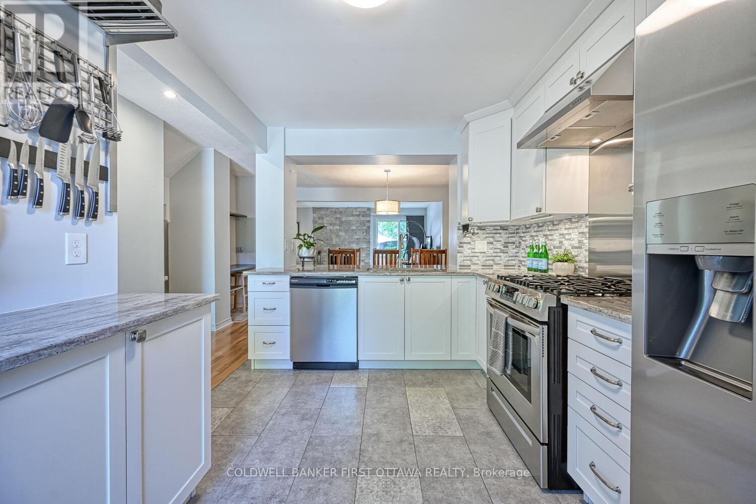 Photo 16 of 154 Mcclintock Way, Ottawa ON