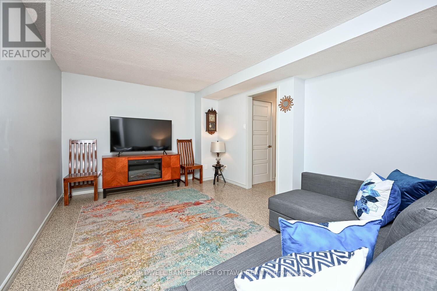 Photo 33 of 154 Mcclintock Way, Ottawa ON