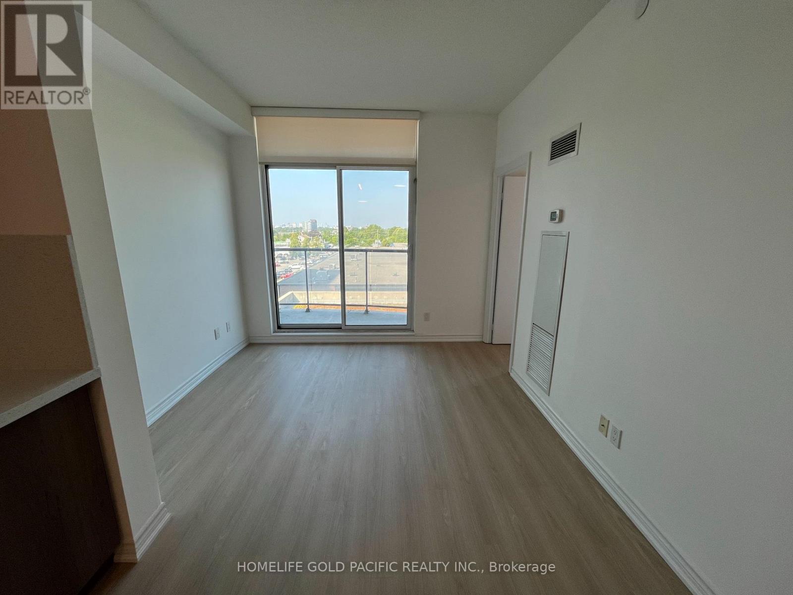 Photo 18 of 604 1328 Birchmount Road, Toronto ON