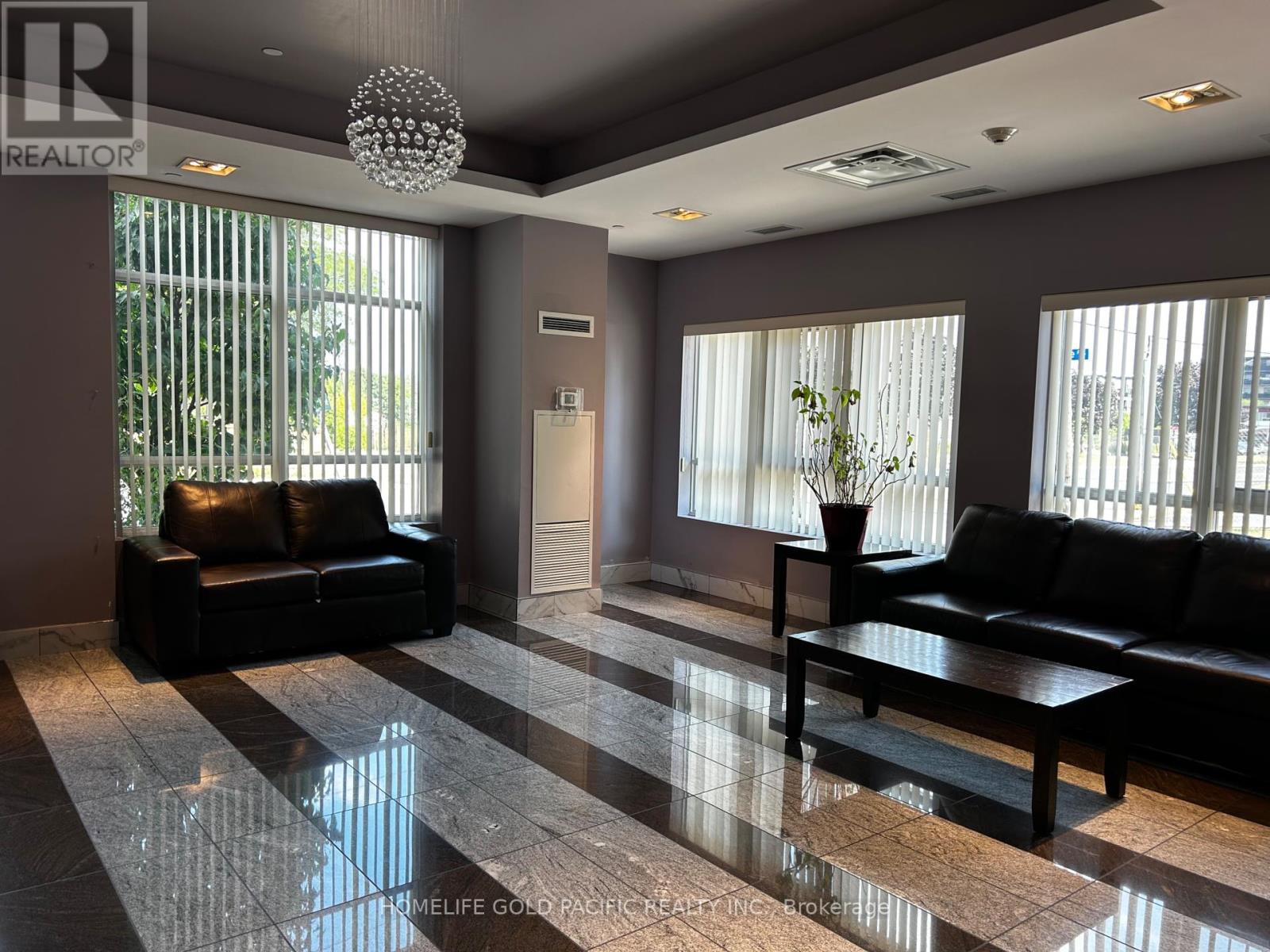 Photo 4 of 604 1328 Birchmount Road, Toronto ON