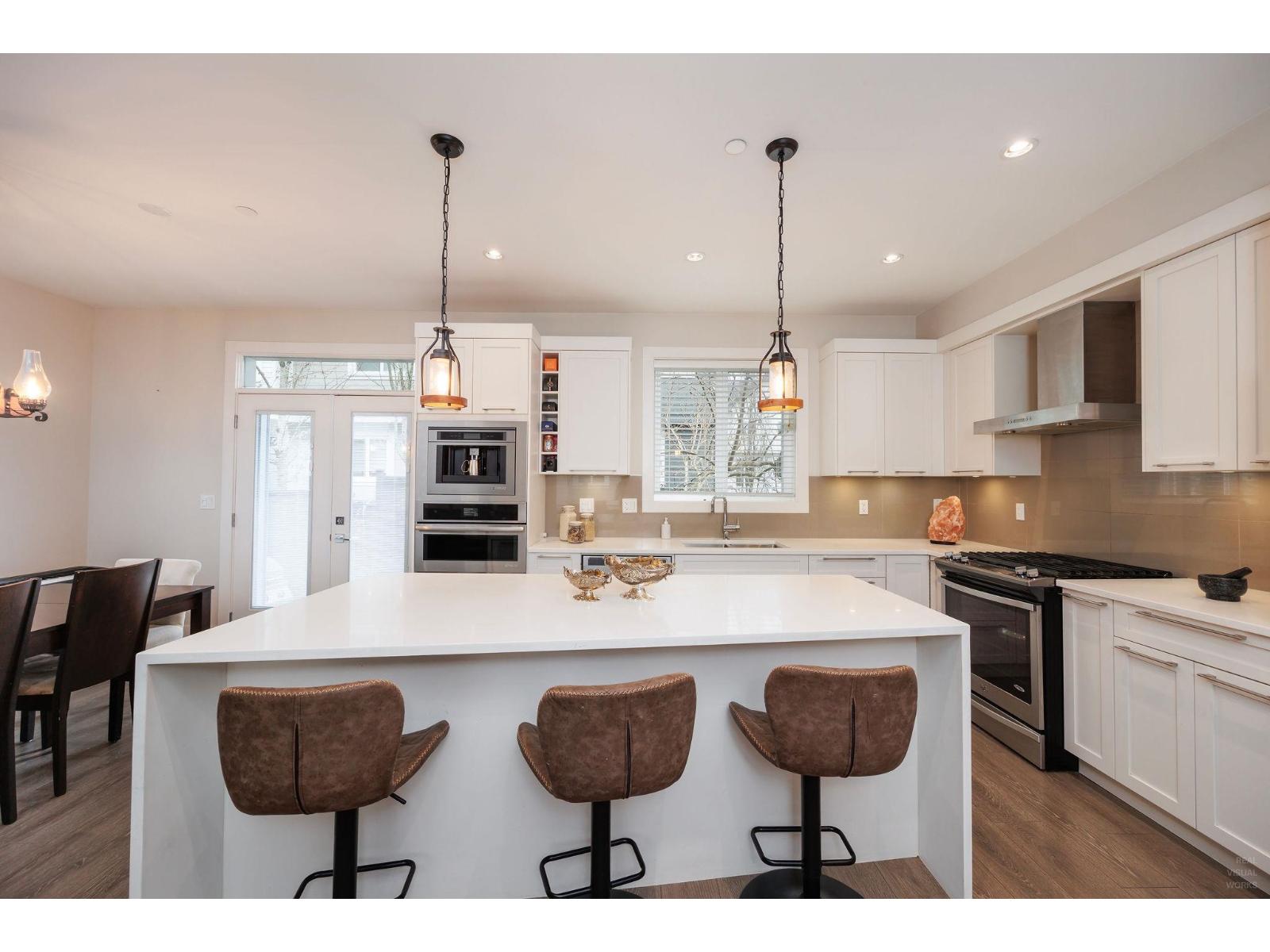 Photo 10 of 12 7665 209 Street, Langley BC