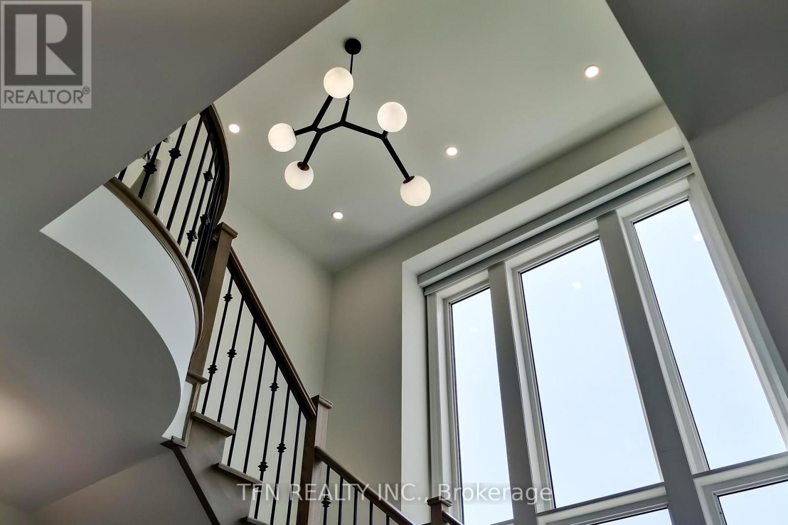Photo 30 of 258 Amos Drive, Caledon ON