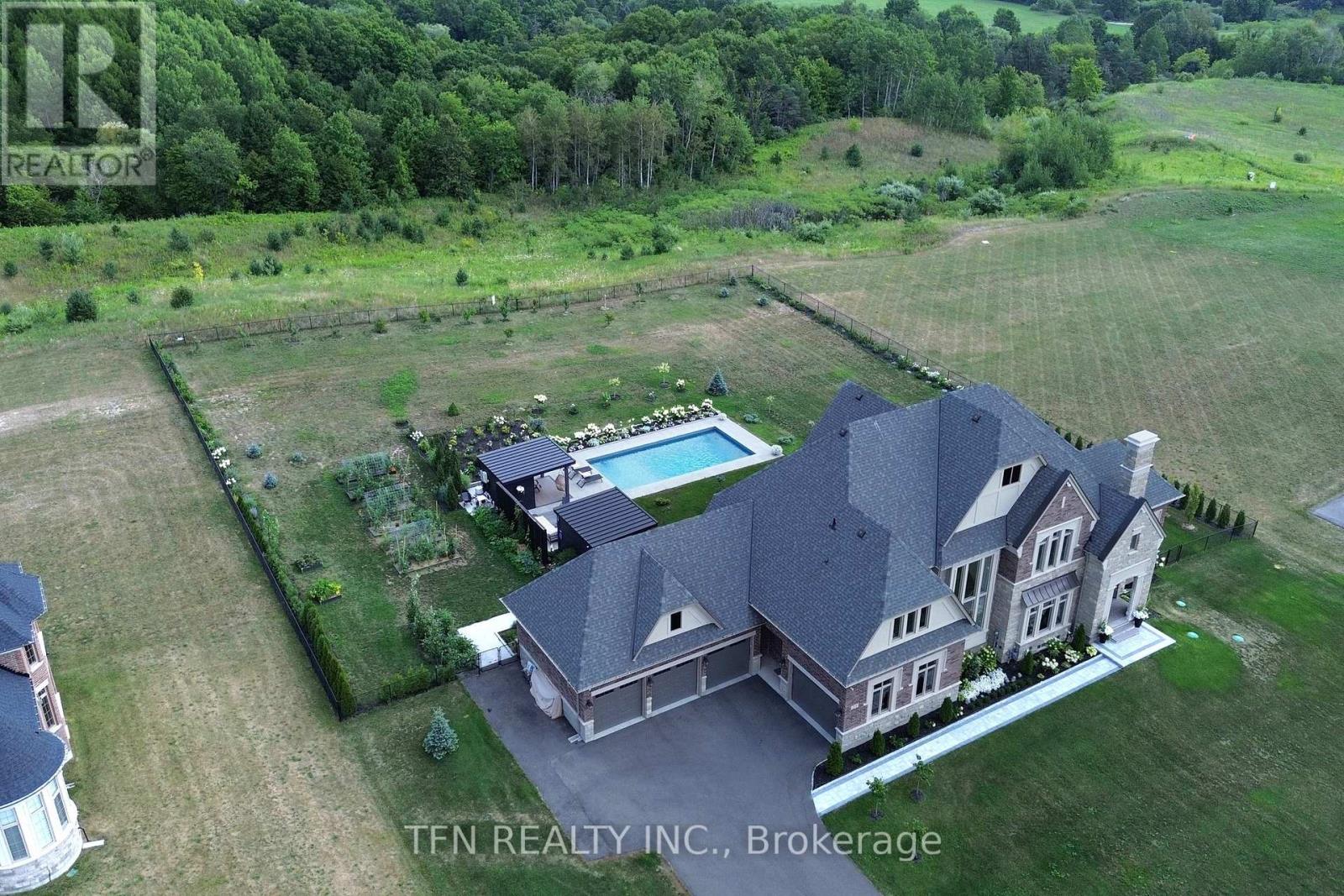 Photo 7 of 258 Amos Drive, Caledon ON