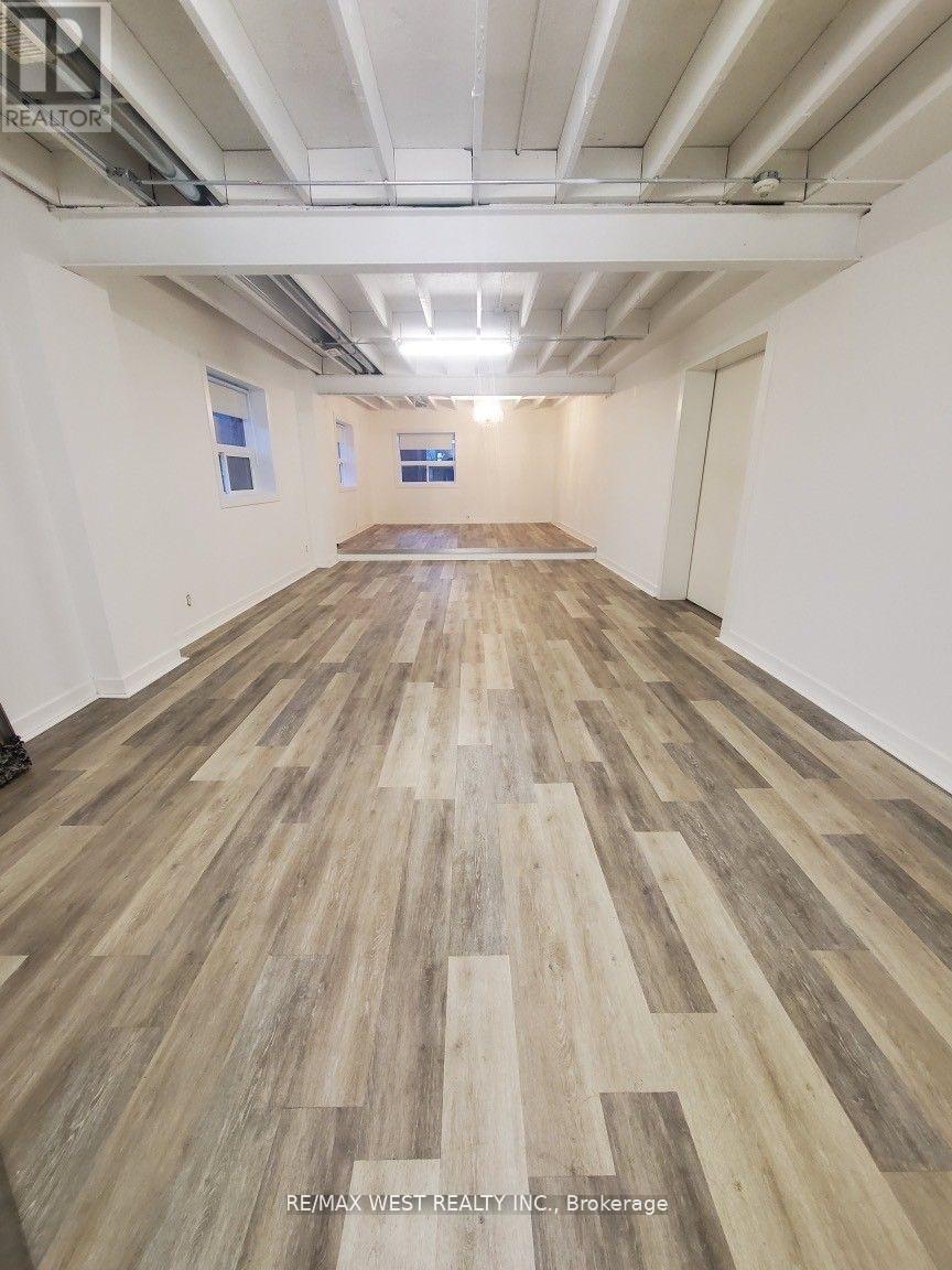 Photo 6 of 102 136 Sixteenth Street, Toronto ON