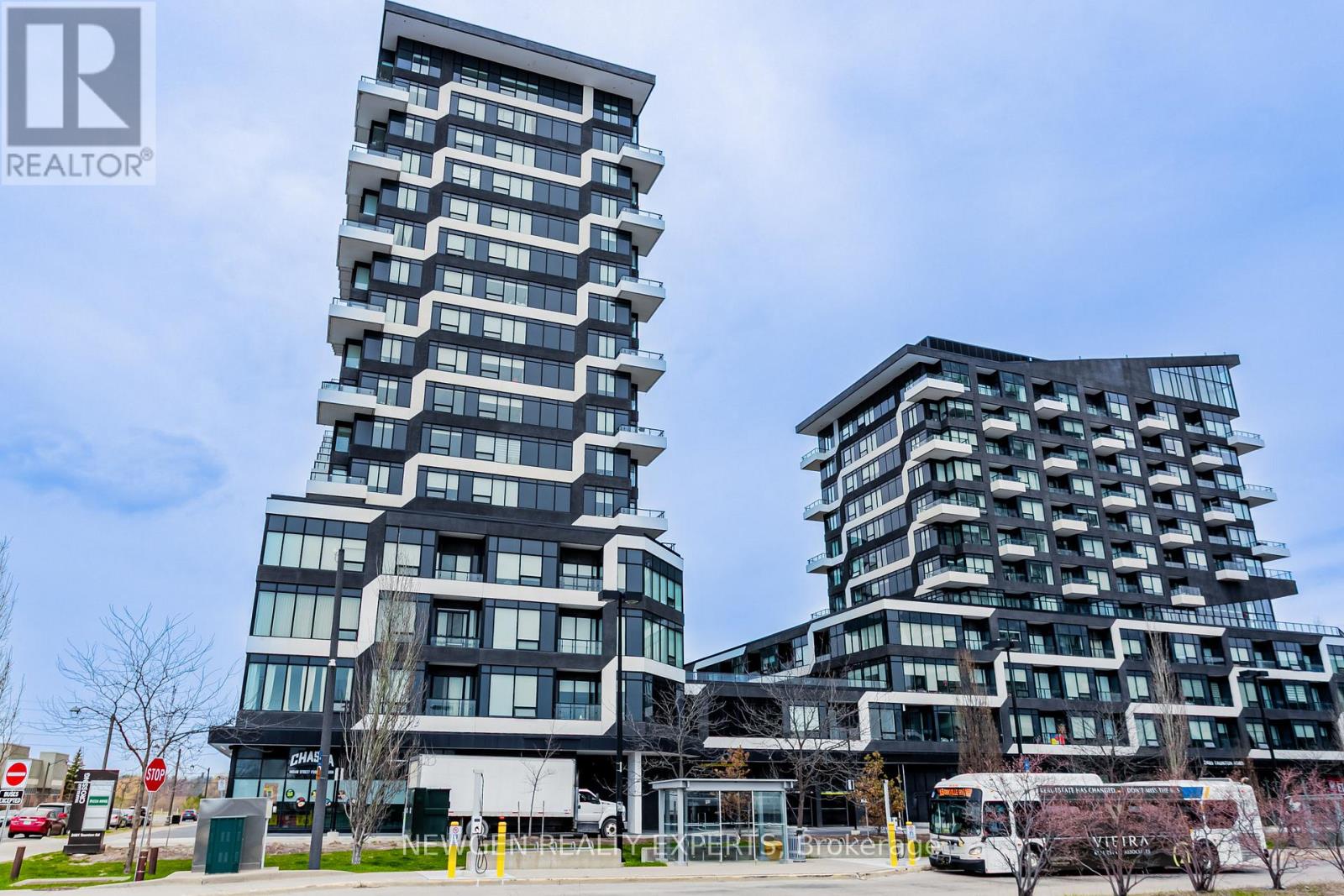 Photo 17 of 1310 2481 Taunton Road, Oakville ON