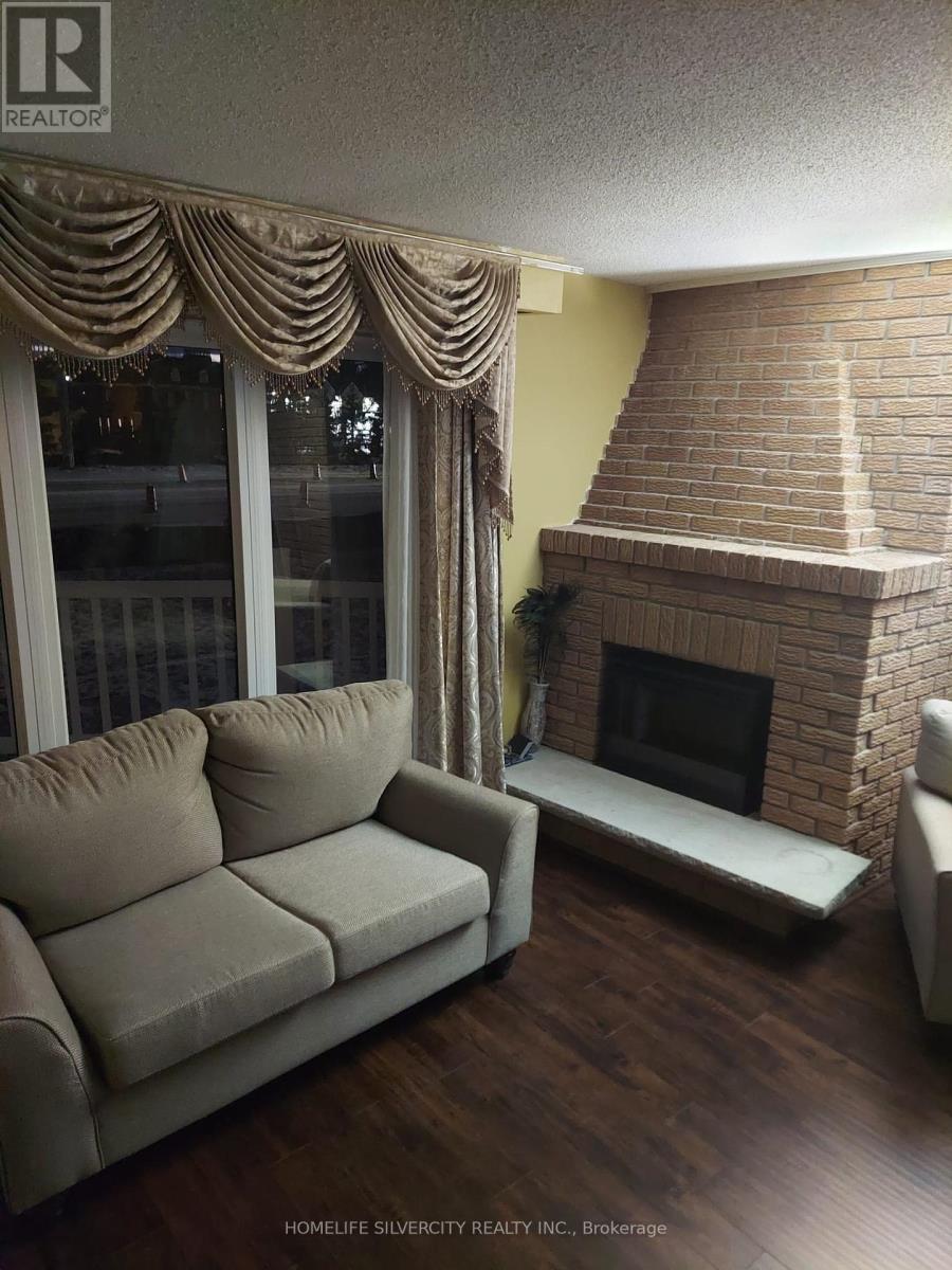 Photo 2 of 10263 Goreway Drive, Brampton ON
