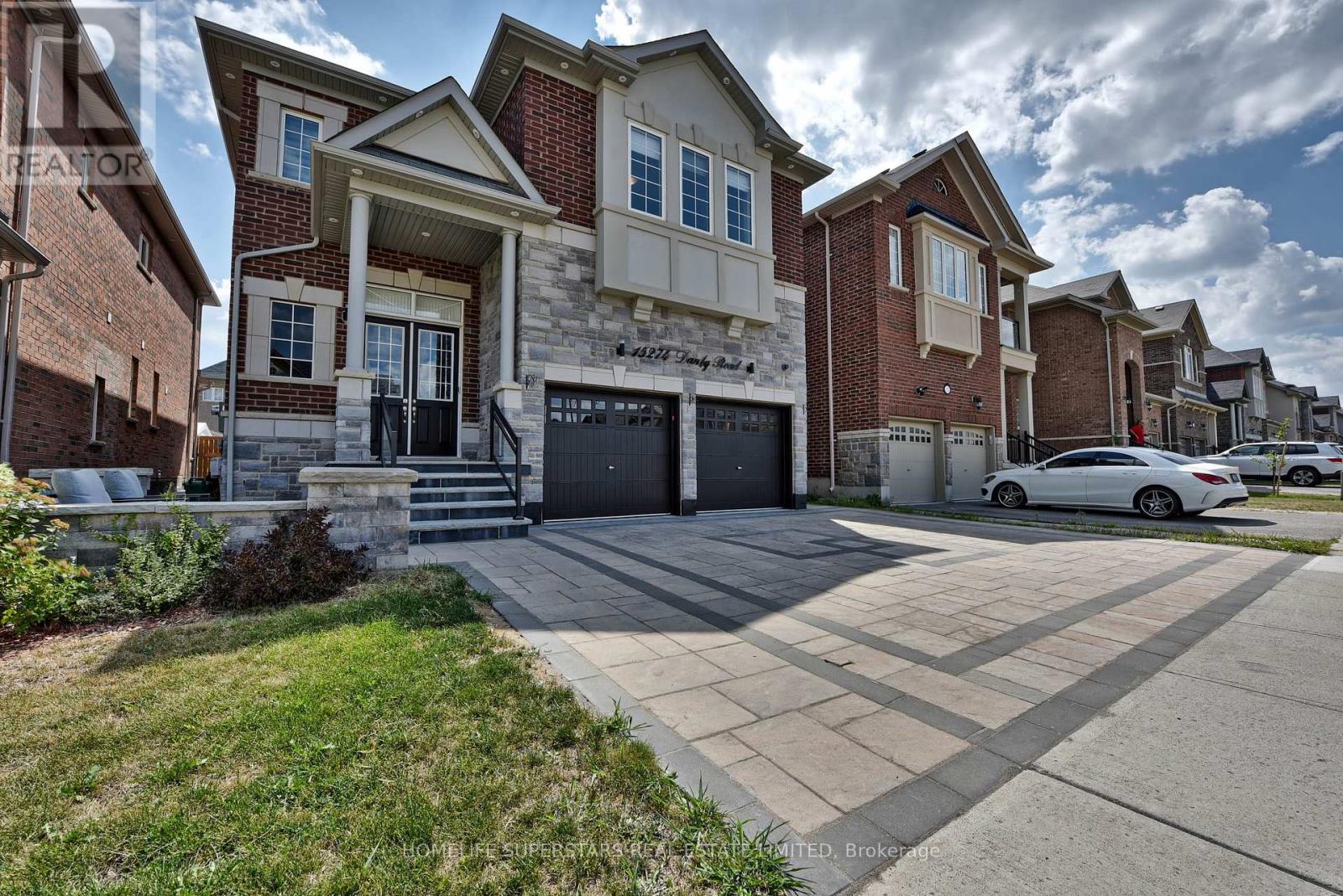 Photo 2 of 15274 Danby Road, Halton Hills ON