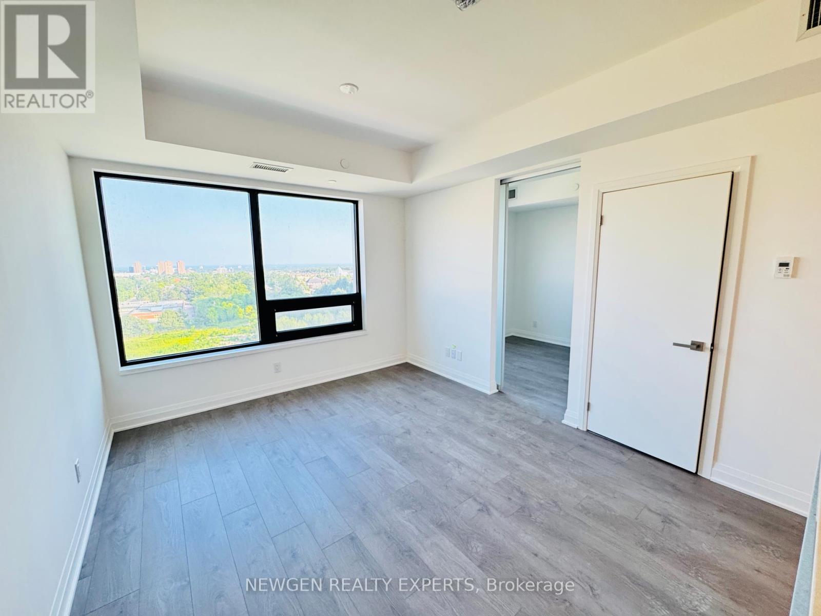 Photo 13 of 903 4015 The Exchange, Mississauga ON